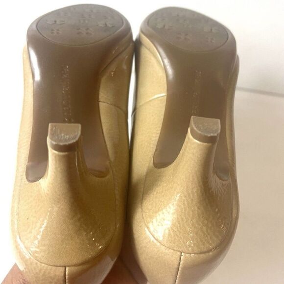 Naturalizer Womens 7M Pumps Beige Glossy Faux Leather Slip On Low Heels Peep Toe - Picture 8 of 14